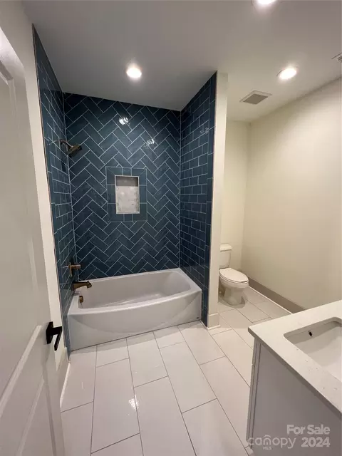 Bath - 1018 Piney Dr, Monroe, NC 28110 photo 2 of 8