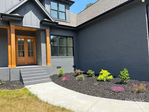 Exterior - 1018 Piney Dr, Monroe, NC 28110 photo 6 of 11