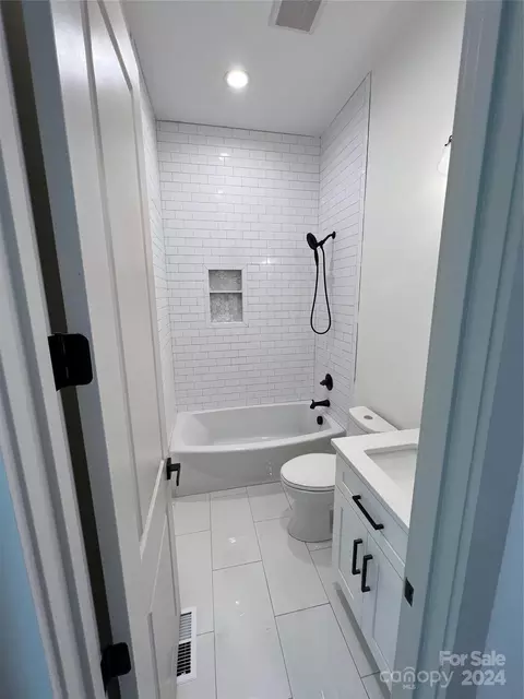 Bath - 1018 Piney Dr, Monroe, NC 28110 photo 3 of 8