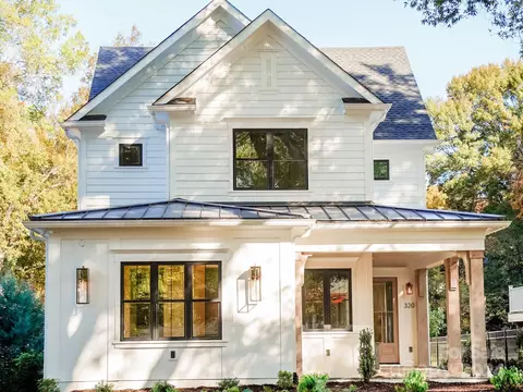320 Delburg St, Davidson, NC 28036