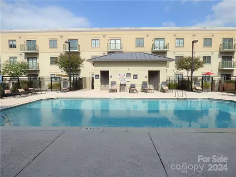 721 Governor Morrison 419 St #419, Charlotte, NC 28211