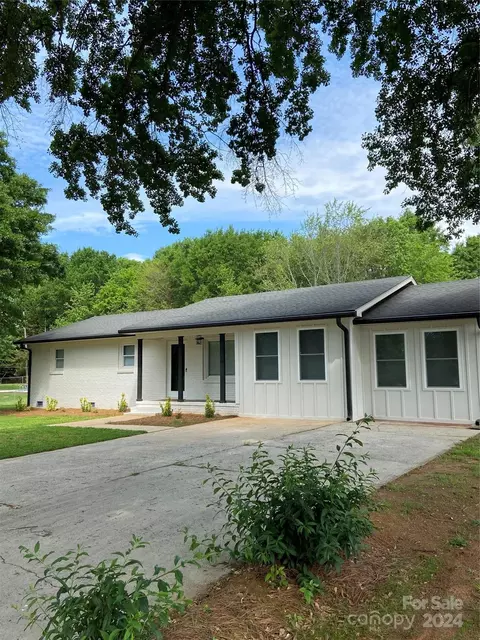 124 Midwood Ln, Belmont, NC 28012