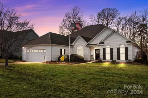 147 Dairy Farm Rd, Mooresville, NC 28115