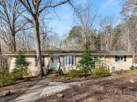 292 Huntington Rd, Lake Lure, NC 28746