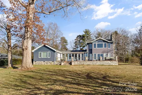 Exterior - 2302 E Point Rd, Nebo, NC 28761 photo 1 of 6