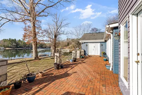 Exterior - 2302 E Point Rd, Nebo, NC 28761 photo 6 of 6