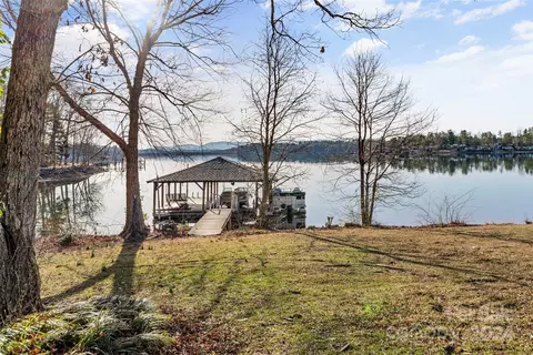 View/Area - 2302 E Point Rd, Nebo, NC 28761 photo 4 of 9