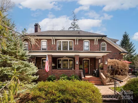385 Kimberly Ave, Asheville, NC 28804