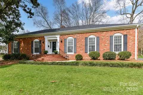 3901 Chandworth Rd, Charlotte, NC 28210