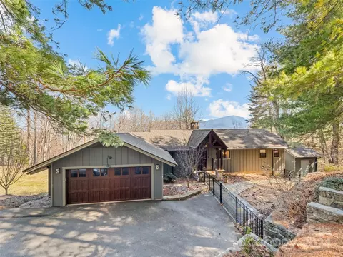 55 Scenic Cir, Waynesville, NC 28786