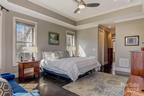 Bedroom - 34 Ledgestone Dr, Fairview, NC 28730 photo 3 of 8