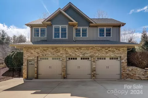 Exterior - 34 Ledgestone Dr, Fairview, NC 28730 photo 11 of 17