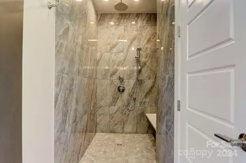 Bath - 34 Ledgestone Dr, Fairview, NC 28730 photo 4 of 5