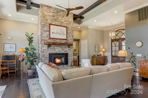 Living - 34 Ledgestone Dr, Fairview, NC 28730 photo 1 of 8