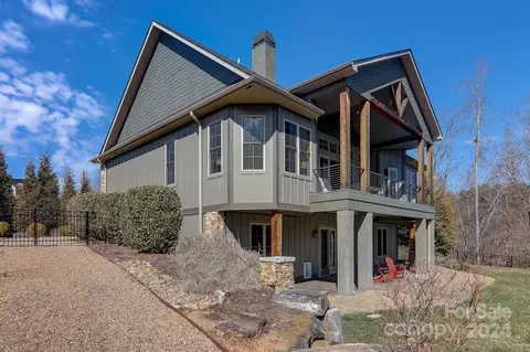 Exterior - 34 Ledgestone Dr, Fairview, NC 28730 photo 6 of 17
