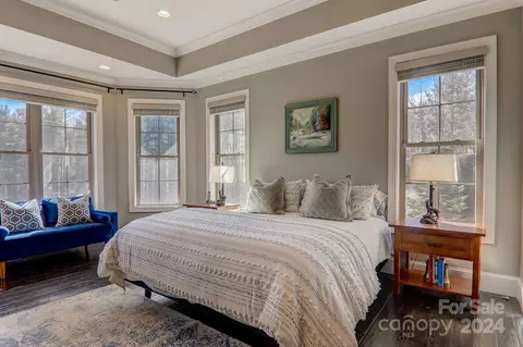 Bedroom - 34 Ledgestone Dr, Fairview, NC 28730 photo 4 of 8
