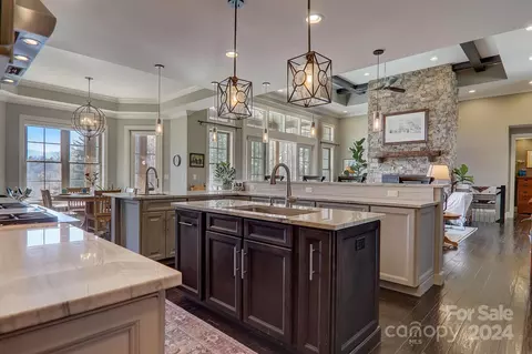Kitchen - 34 Ledgestone Dr, Fairview, NC 28730 photo 2 of 5