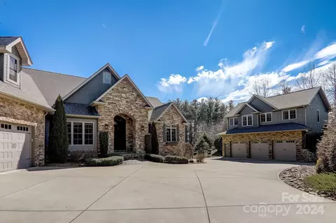 Exterior - 34 Ledgestone Dr, Fairview, NC 28730 photo 4 of 17