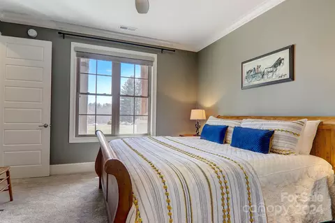 Bedroom - 34 Ledgestone Dr, Fairview, NC 28730 photo 6 of 8