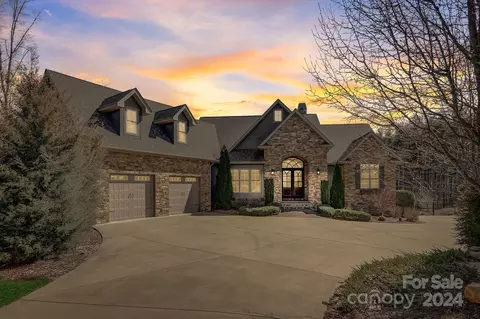 Exterior - 34 Ledgestone Dr, Fairview, NC 28730 photo 2 of 17
