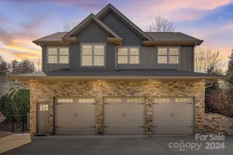 Exterior - 34 Ledgestone Dr, Fairview, NC 28730 photo 12 of 17