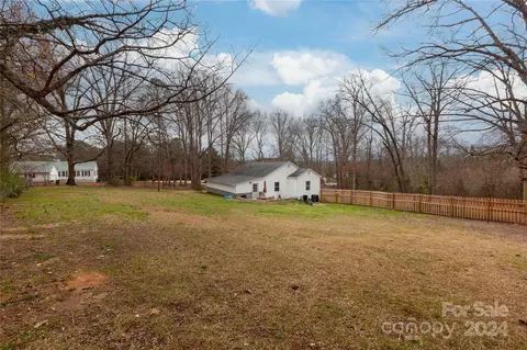 Exterior - 147 Nomad Ln, Lancaster, SC 29720 photo 6 of 7