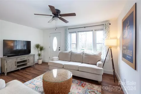Living - 147 Nomad Ln, Lancaster, SC 29720 photo 2 of 4