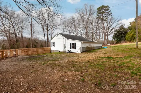 Exterior - 147 Nomad Ln, Lancaster, SC 29720 photo 5 of 7
