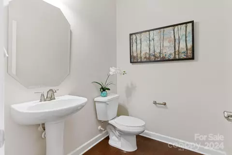 Bath - 256 Broadleaf Dr, Denver, NC 28037 photo 5 of 7