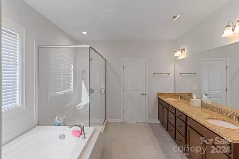 Bath - 256 Broadleaf Dr, Denver, NC 28037 photo 3 of 7