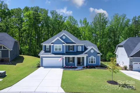 Exterior - 256 Broadleaf Dr, Denver, NC 28037 photo 3 of 12