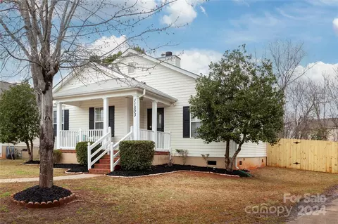 11503 Stewarts Crossing Dr, Charlotte, NC 28215