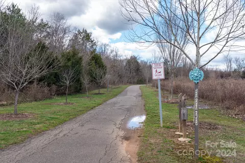 View/Area - 11618 Westbranch Pkwy, Davidson, NC 28036 photo 1 of 2
