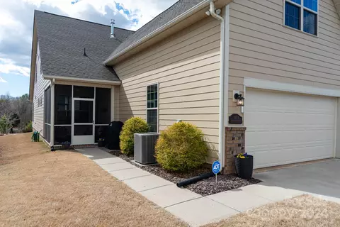 Exterior - 11618 Westbranch Pkwy, Davidson, NC 28036 photo 8 of 9