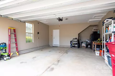 Exterior - 11618 Westbranch Pkwy, Davidson, NC 28036 photo 6 of 9