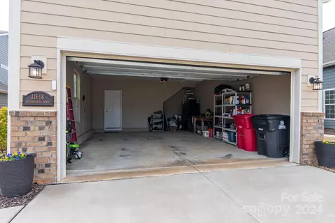 Exterior - 11618 Westbranch Pkwy, Davidson, NC 28036 photo 5 of 9