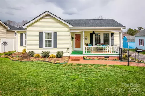 1004 Valley St, Kannapolis, NC 28081