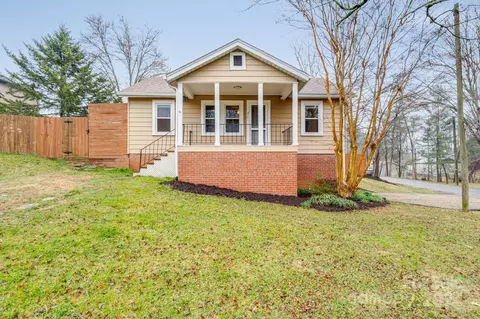 276 Oakdale Rd, Brevard, NC 28712