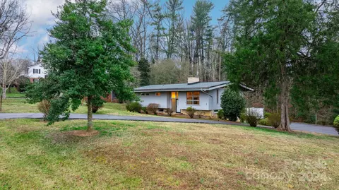 265 33rd Nw Ave NW, Hickory, NC 28601