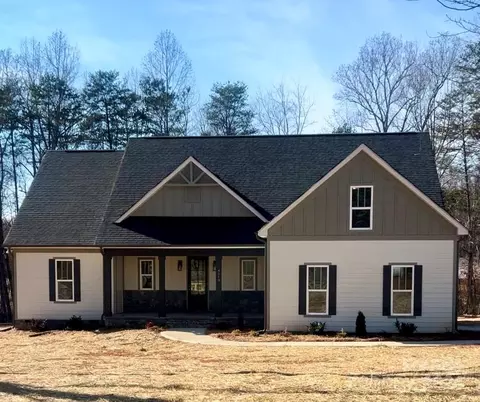 4513 N Wynswept Dr, Maiden, NC 28650