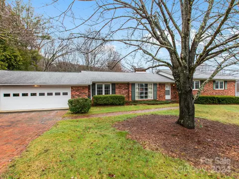 65 Crabapple Ln, Asheville, NC 28804