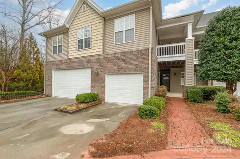 8653 Edinburgh Square Dr, Cornelius, NC 28031