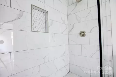 Bath - 937 15th St, Lancaster, SC 29720 photo 2 of 6
