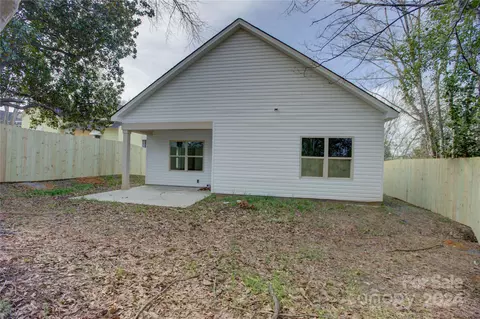 Exterior - 937 15th St, Lancaster, SC 29720 photo 4 of 8