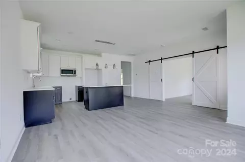 Living - 937 15th St, Lancaster, SC 29720 photo 1 of 1
