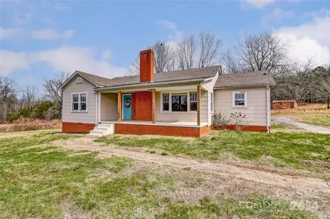 922 Curve View Rd, Lincolnton, NC 28092