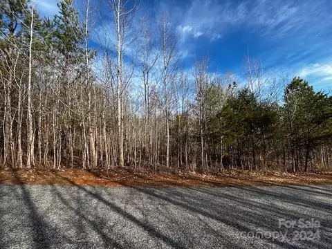346 Bluegill Ln, Statesville, NC 28625