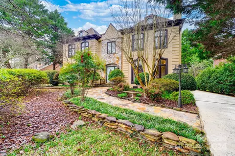 117 N Brackenbury Ln, Charlotte, NC 28270