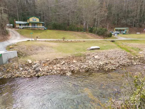 46 Peggy Ridge Rd, Balsam Grove, NC 28708
