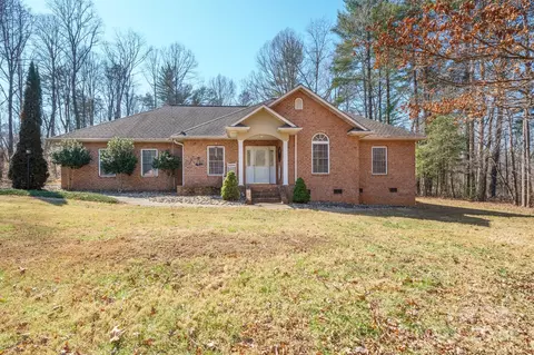 5572 Hayes Waters Rd, Morganton, NC 28655